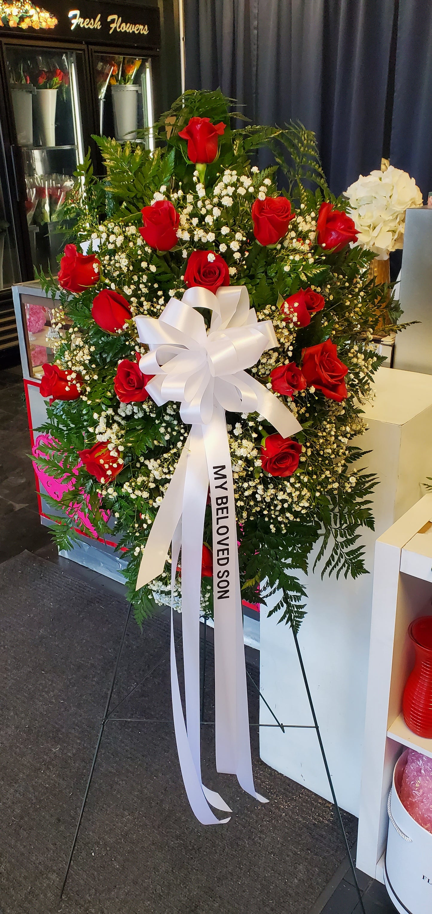Peaceful Rose Spray Stand